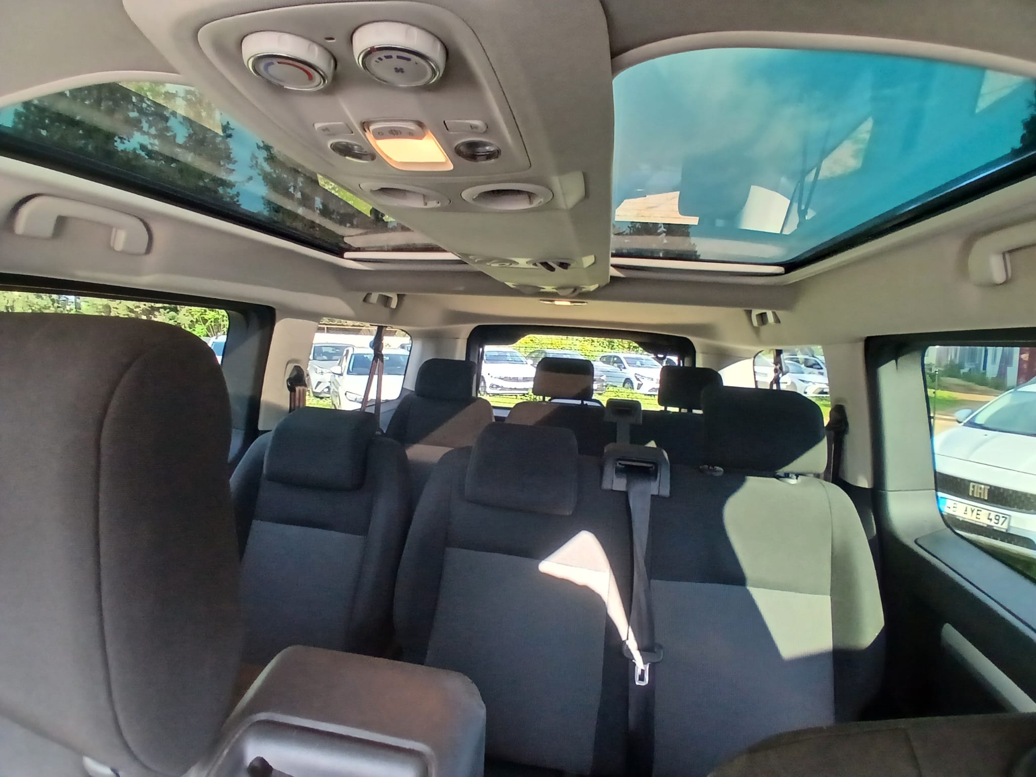 Peugeot Expert Traveller Automatic